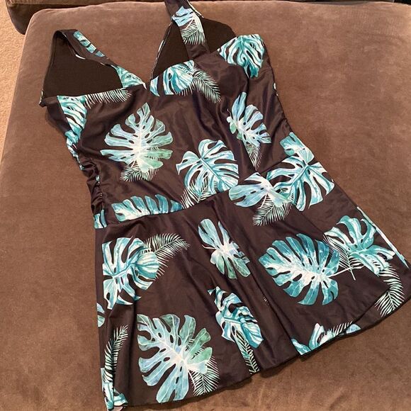 Women’s Plus Sized Tankini Swimsuit 2 Piece Flattering Ruched Sides Size 16 NEW - Picture 5 of 14